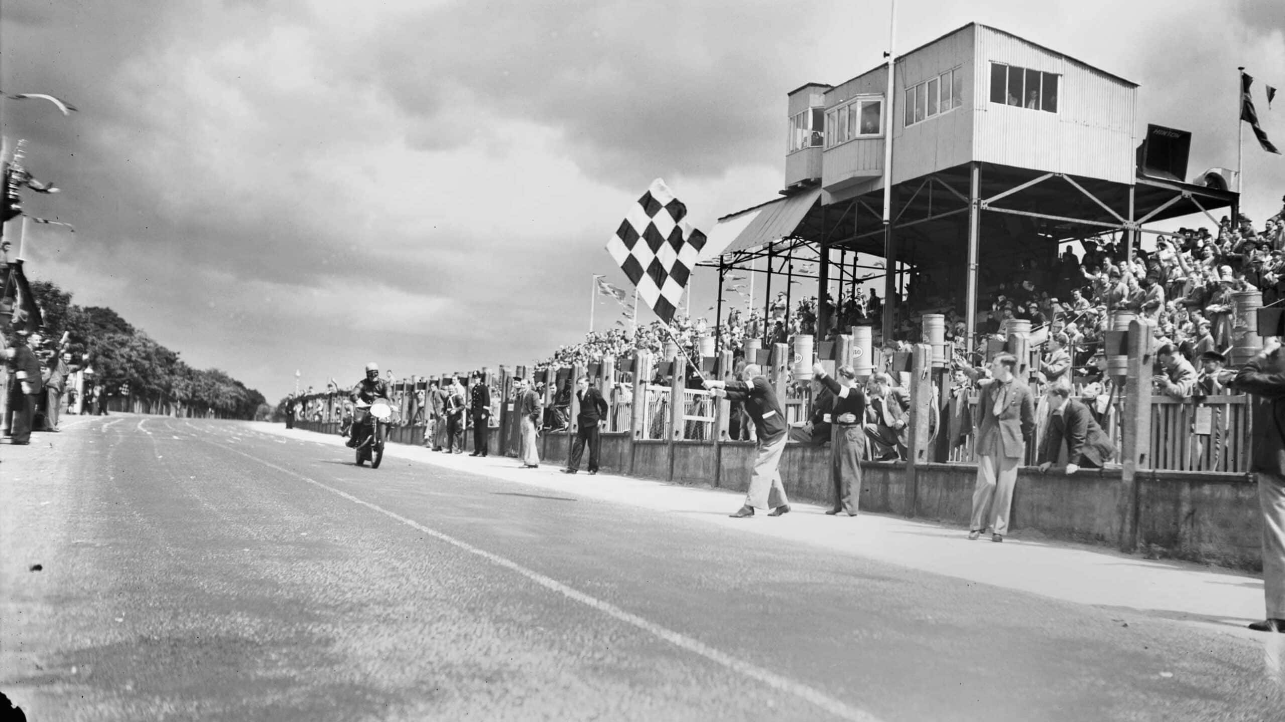 Stanley Woods junior race victory on his Moto Guzzi