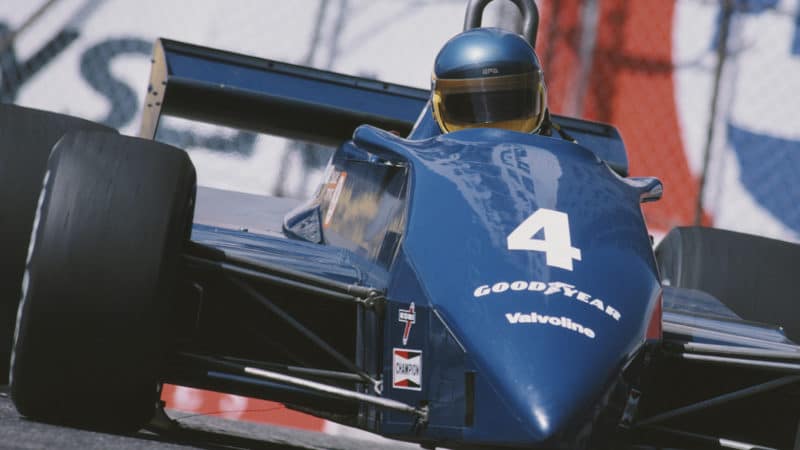 Tyrrell-of-Slim-Borgudd-in-the-1982-US-Grand-Prix-West