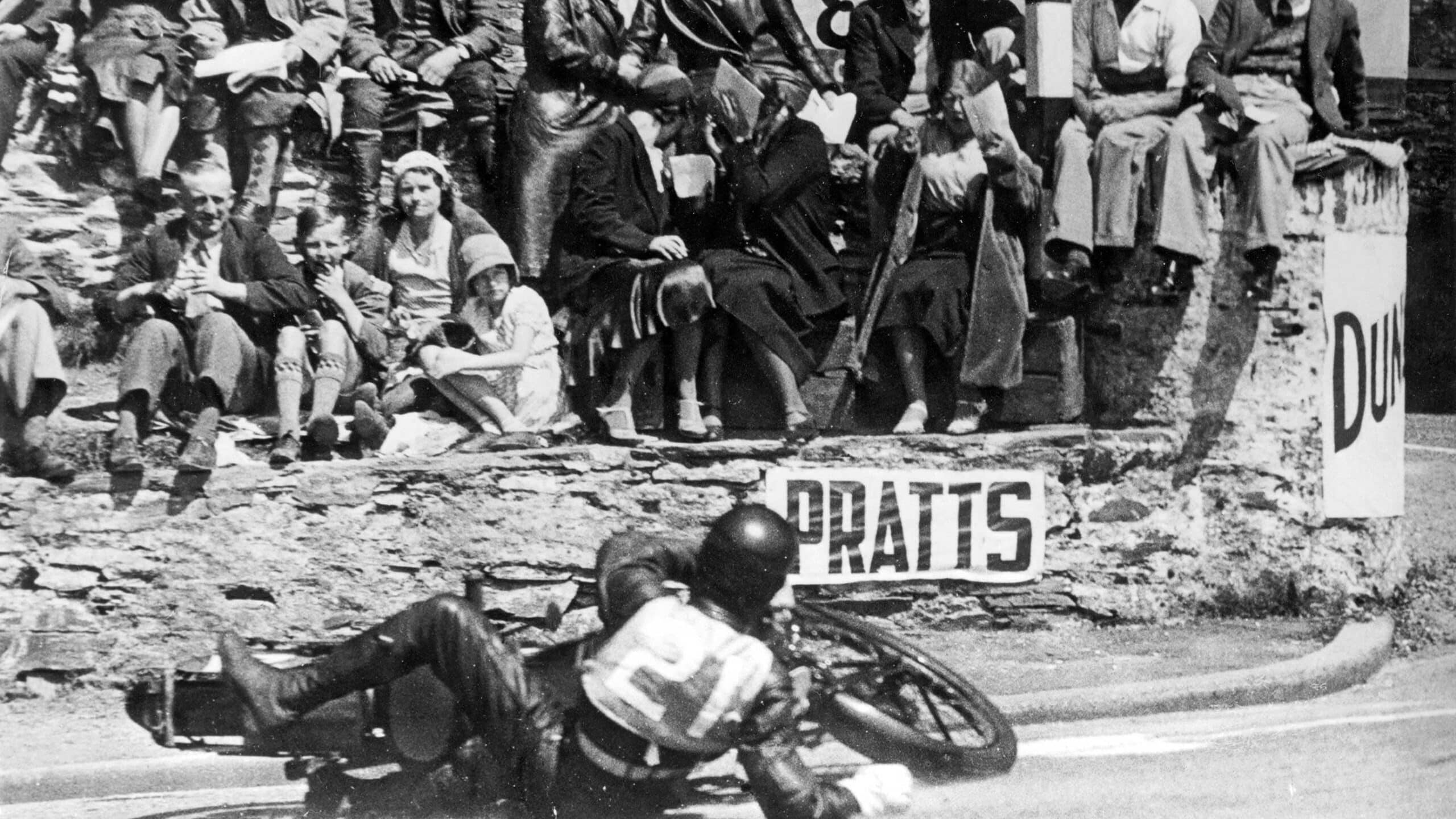 Wal Handley falls of bike infront of spectators