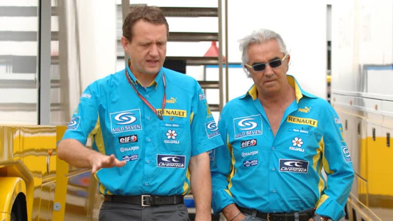 Steve Nielsen with Flavio Briatore in Benetton team clothing in 2006