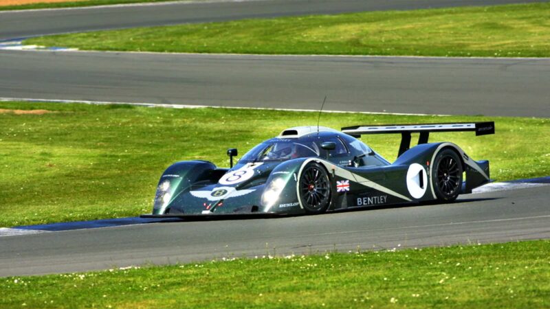 2 Le Mans 2001 Bentley Martin Brundle testing