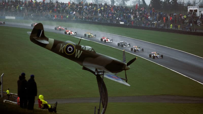 Alain Prost leads the F1 field at the start of the 1993 Donington European GP