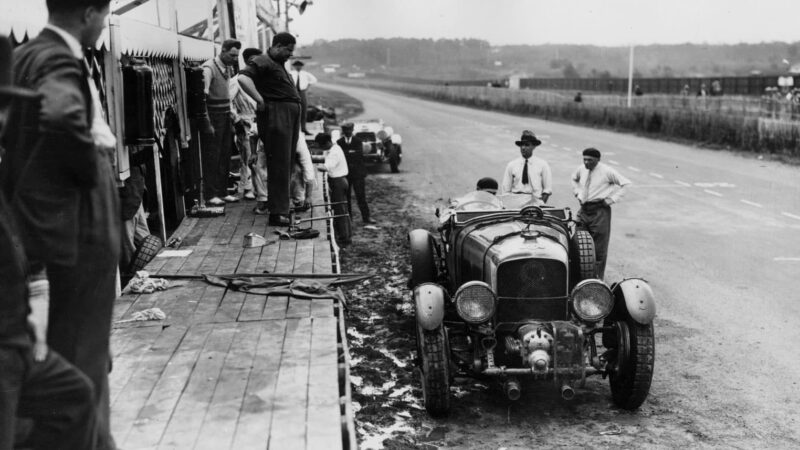 Bentley in the pits in 1923