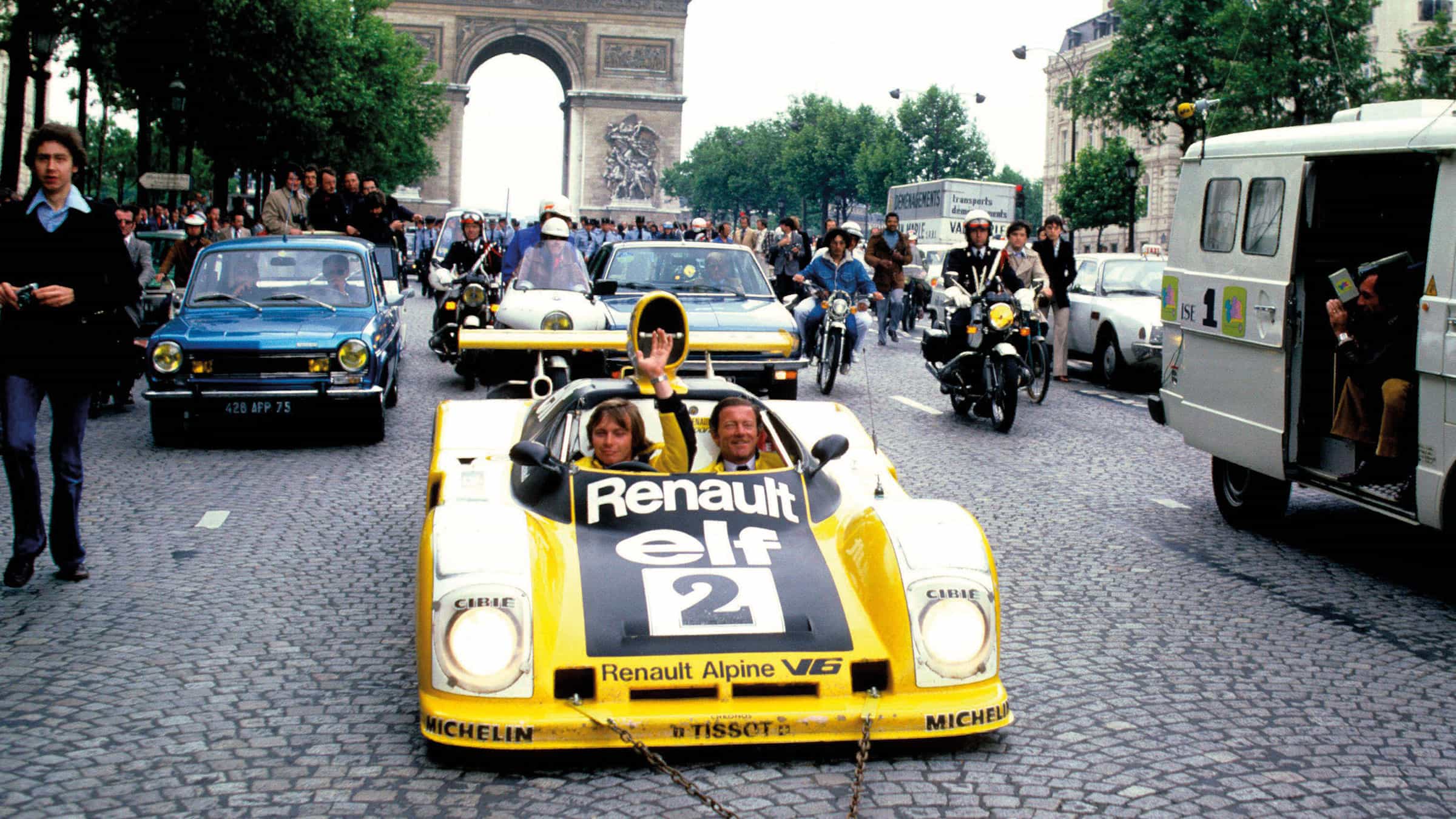 Jean-Pierre Jaussaud and Didier Pironi drive the A442B through the streets of Paris