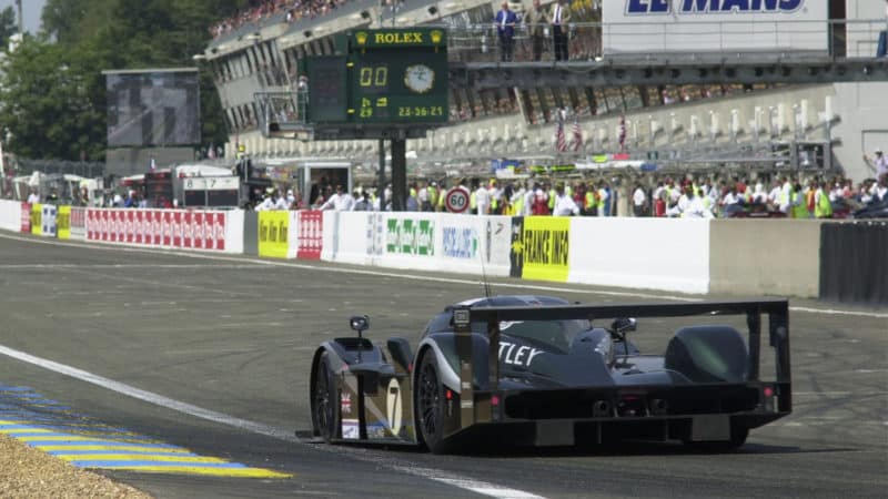 Le Mans 2003 Bentley at the finishing line