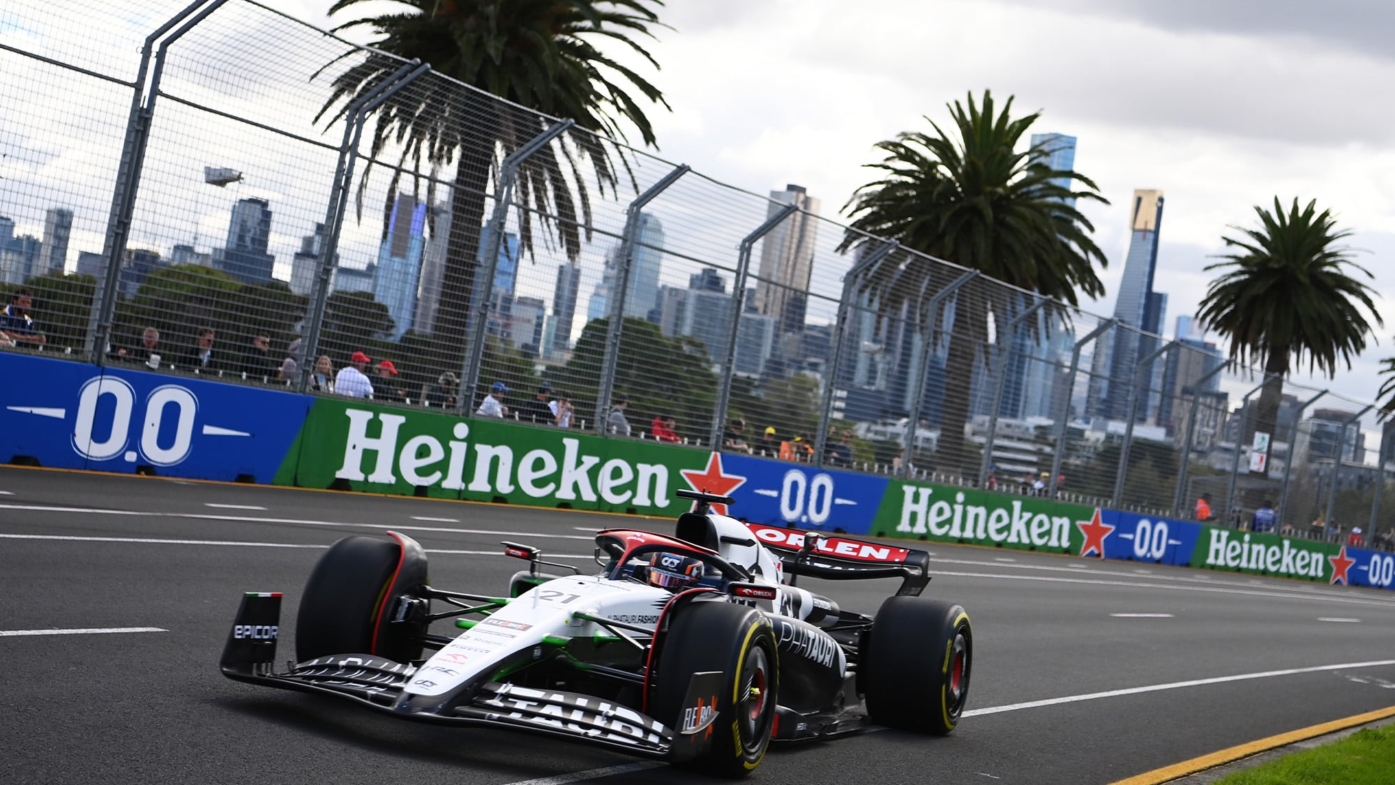 Nyck De Vries on track at the 2023 F1 Australian Grand Prix