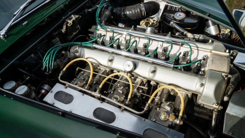 1961-Aston-Martin-DB4GT-Coupé-52-engine