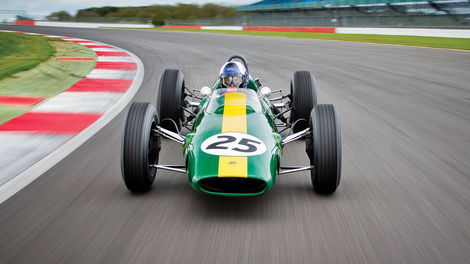 2 David Coulthard Lotus 25 Silverstone