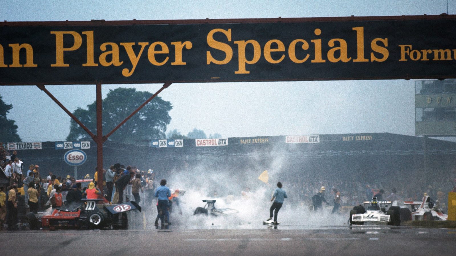 Chaos at the start of the 1973 British GP