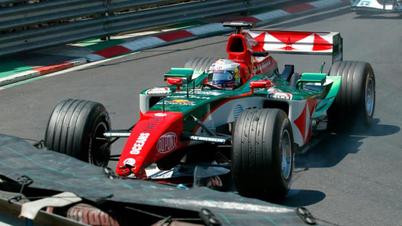 Christian Klien crashes Oceans Twelve Jaguar with nosecone diamond at Monaco Grand Prix