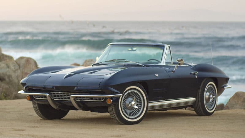 1964-Chevy-Corvette-Stingray-Convertible-Daytona-Blue-49_0