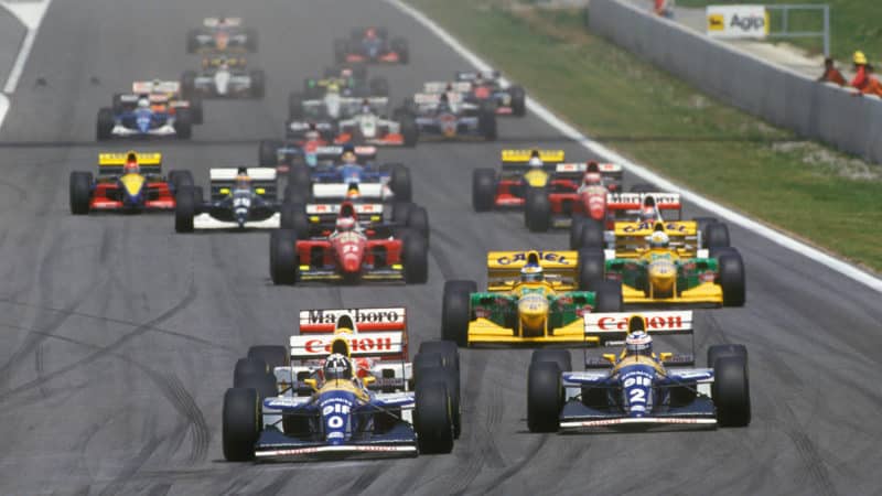 Damon Hill leads at the start of the 1993 Spanish Grand Prix