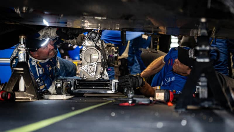 NASCAR Garage 56 gearbox change at Le Mans