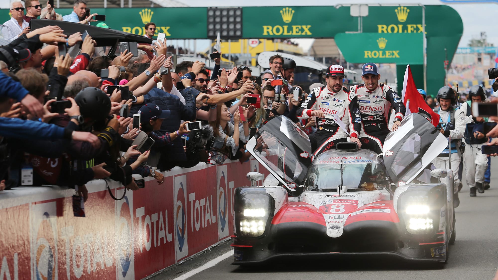 Toyota/Audi hybrid race cars win 1st & 2nd at 6 Hours of Sao Paulo  endurance race