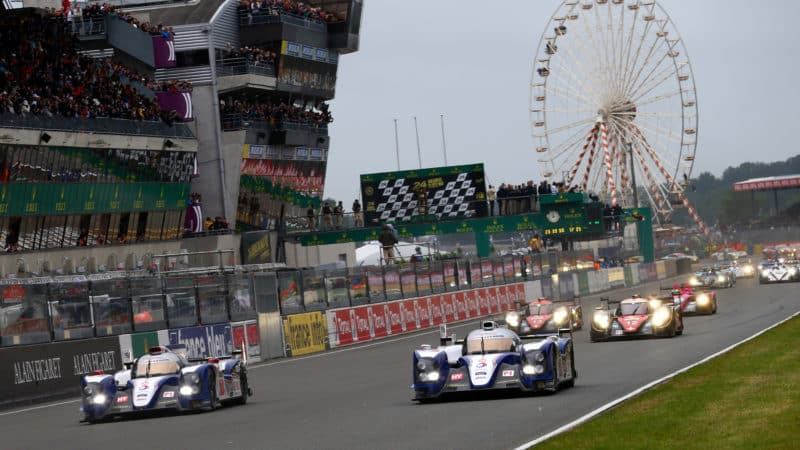 Toyotas lead at 2013 Le Mans 24 Hours