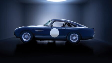 The iconic Aston Martin DB4GT: racing performance and lasting style impact