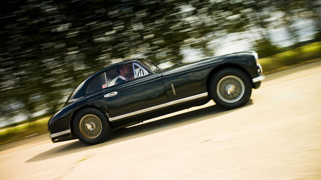 Aston Martin_DB2_In motion