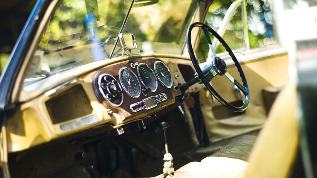 Aston Martin_DB2_Interior