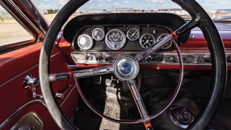 Ford GALAXIE interior and wheel