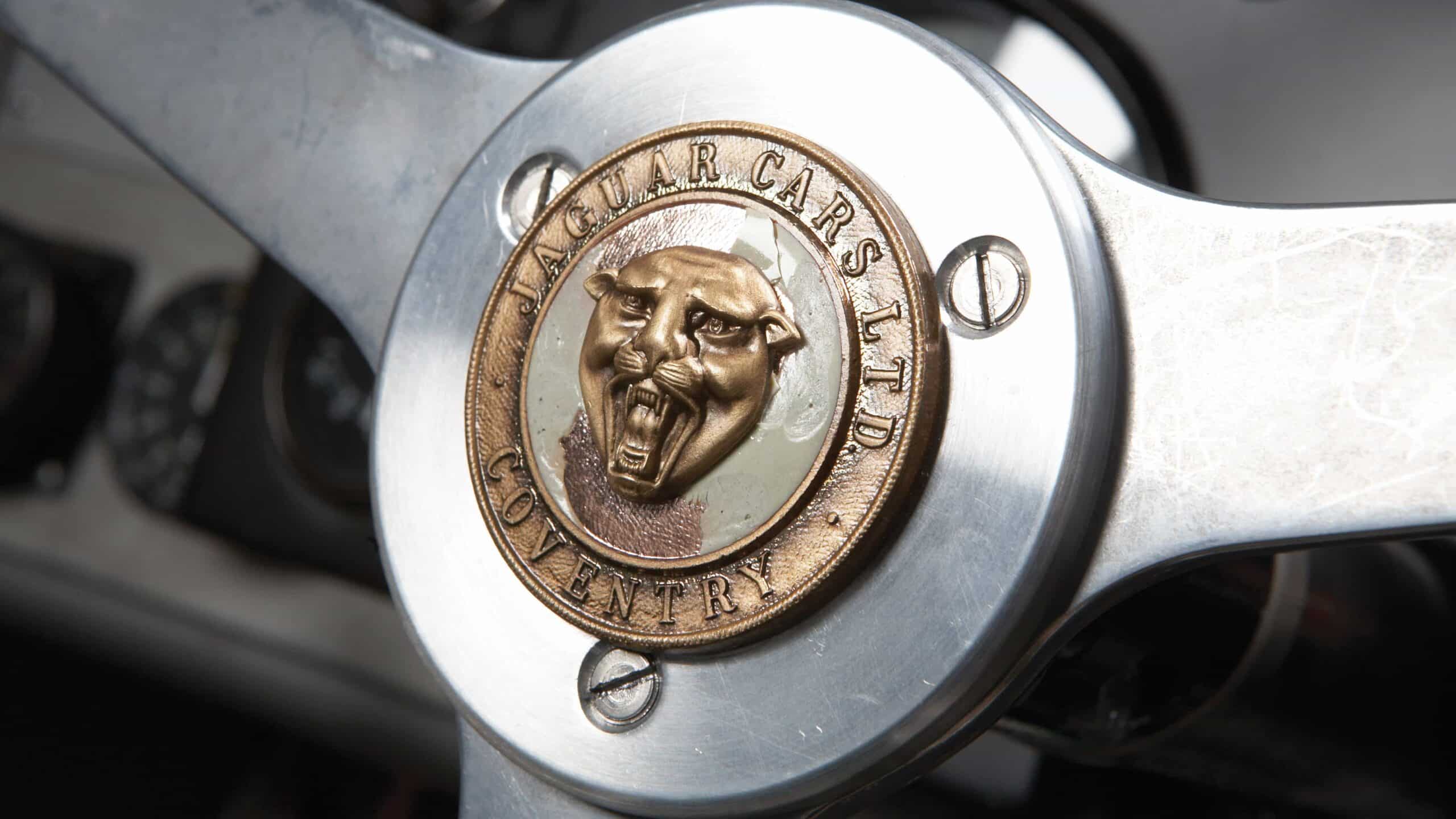 Jaguar C-Type steering-wheel