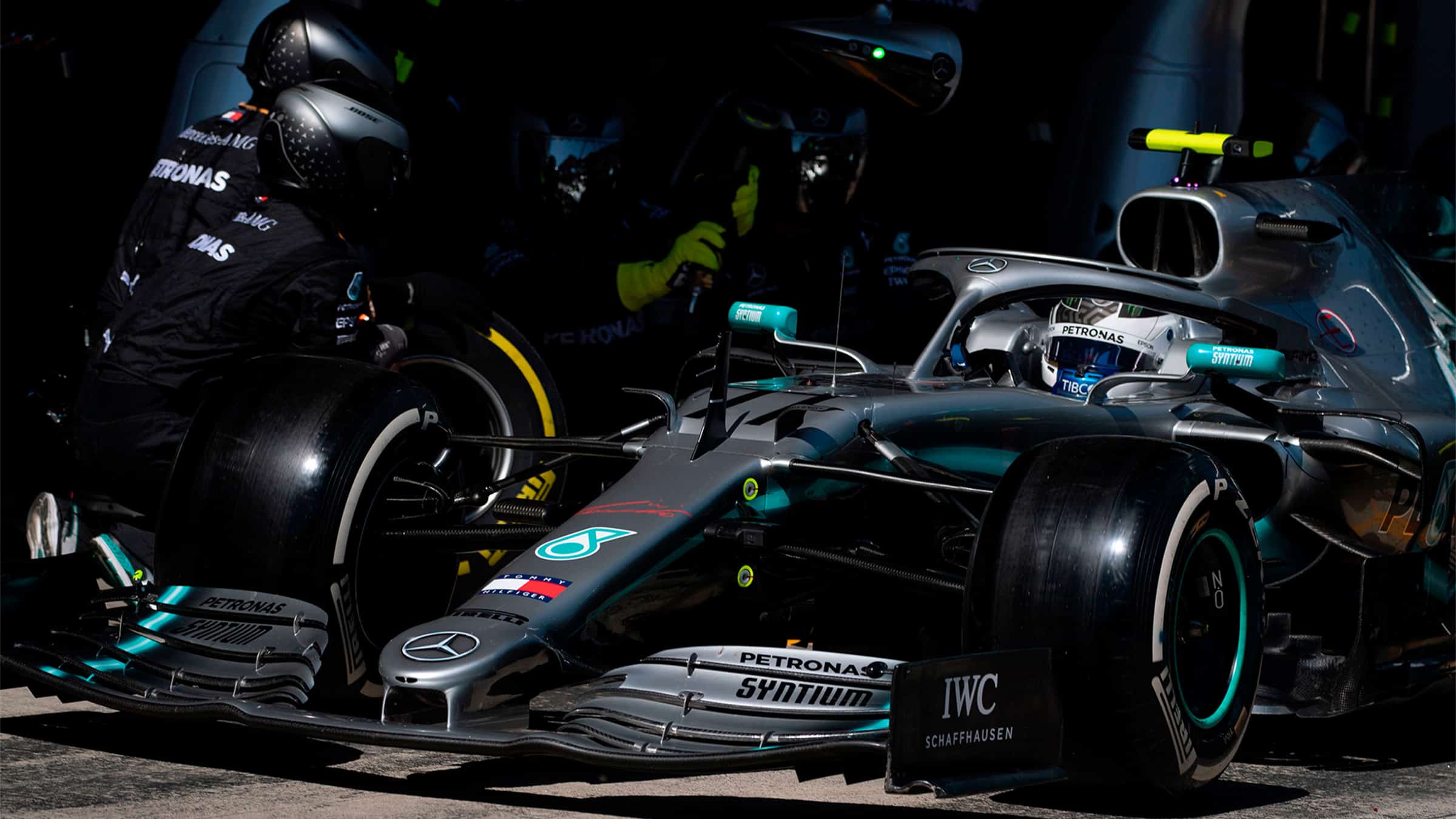 Mercedes pit Austria 2019