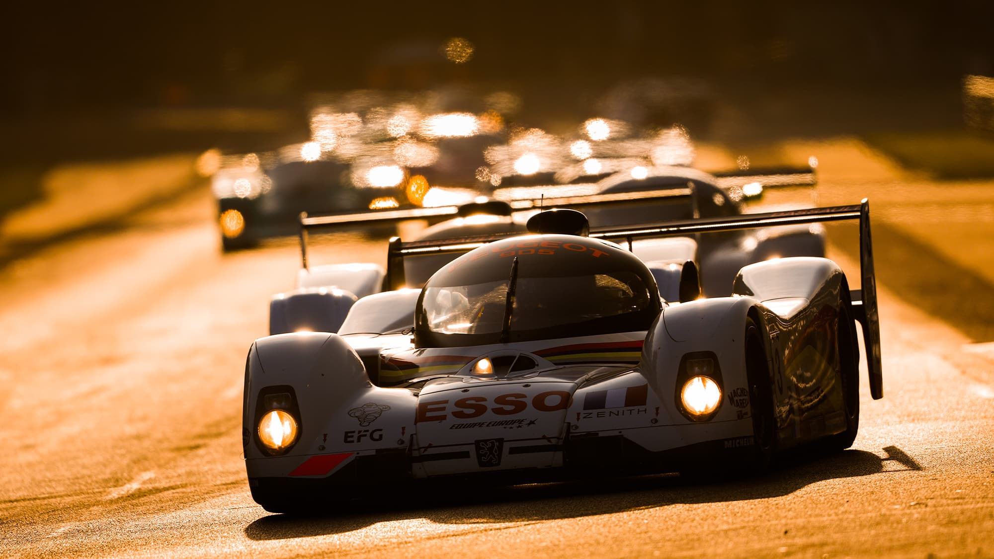 Peugeot 905 in 2023 Le Mans Clasic sunset