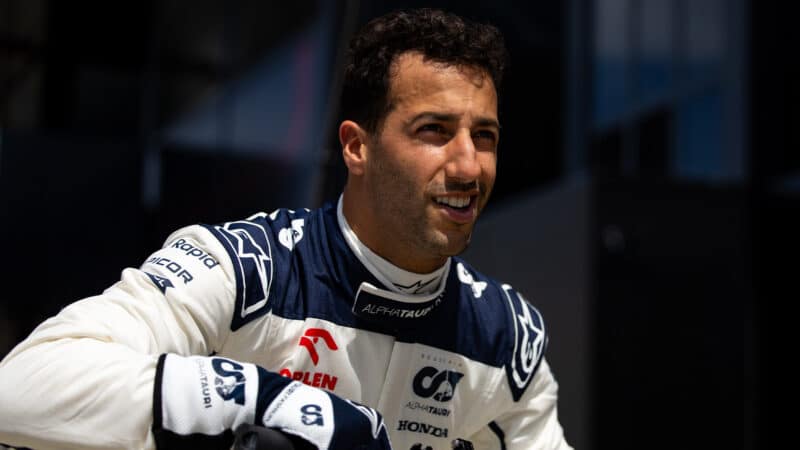 Ricciardo explains his 'lone wolf' approach towards F1 comeback - Motor ...