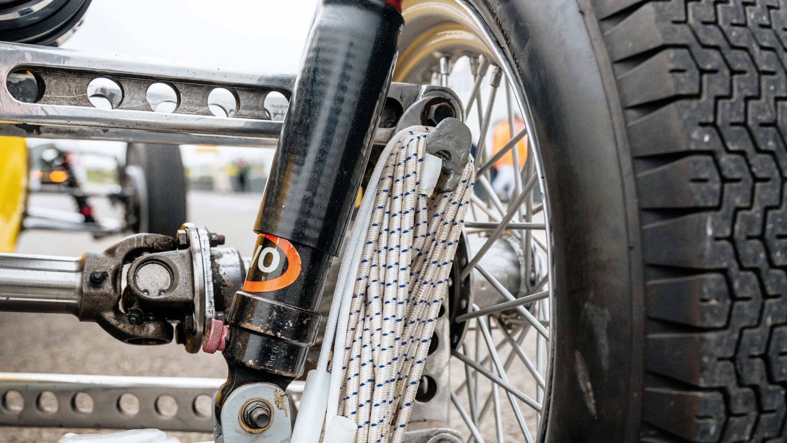 Shot-cord springing for suspension.