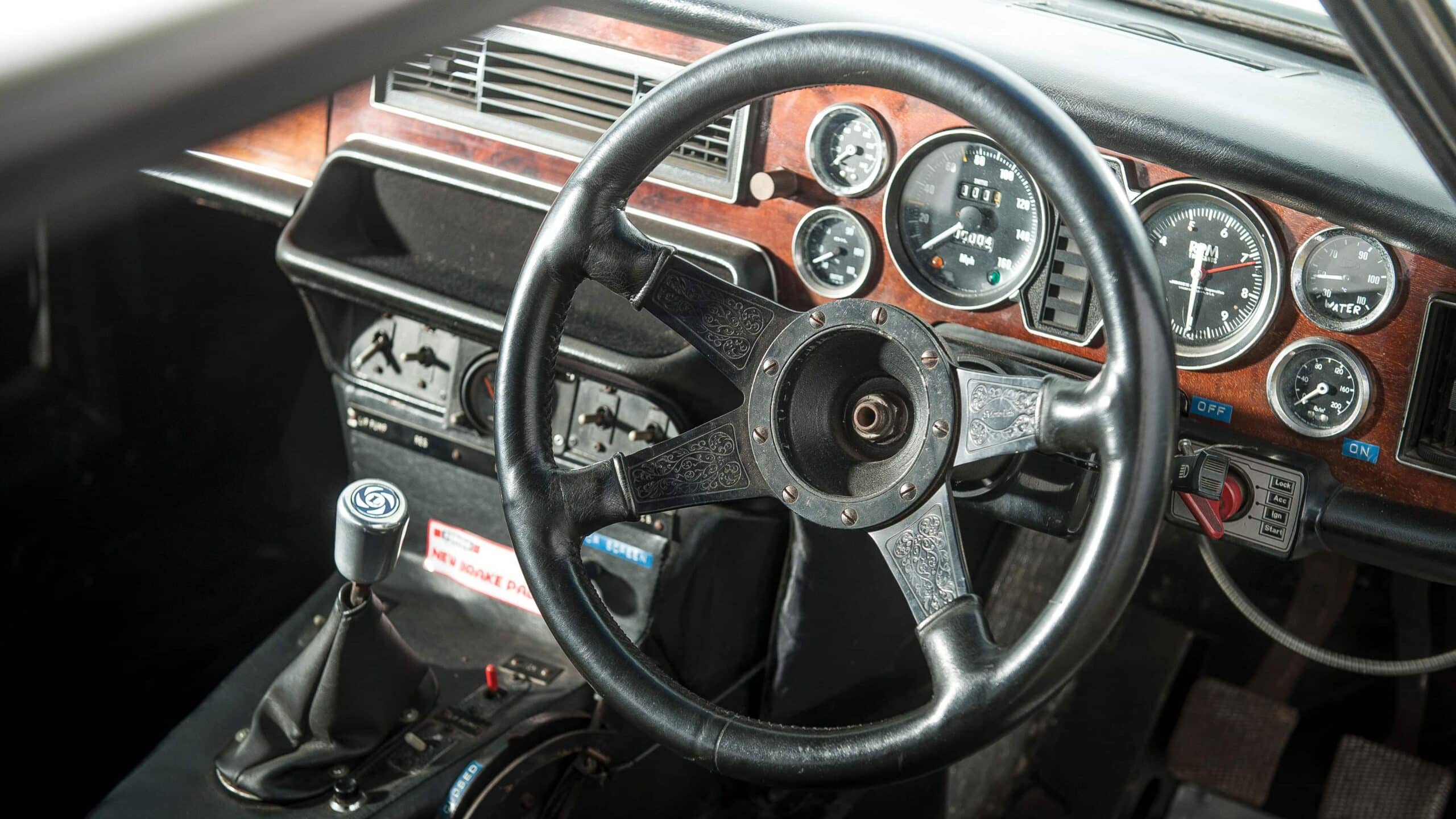 broad speed xj12 coupé interior and wheel