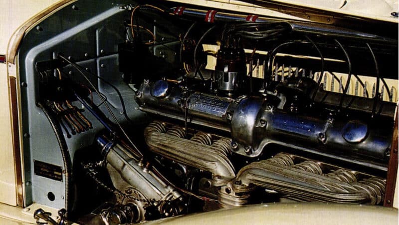 Alfa Romeo 8C engine
