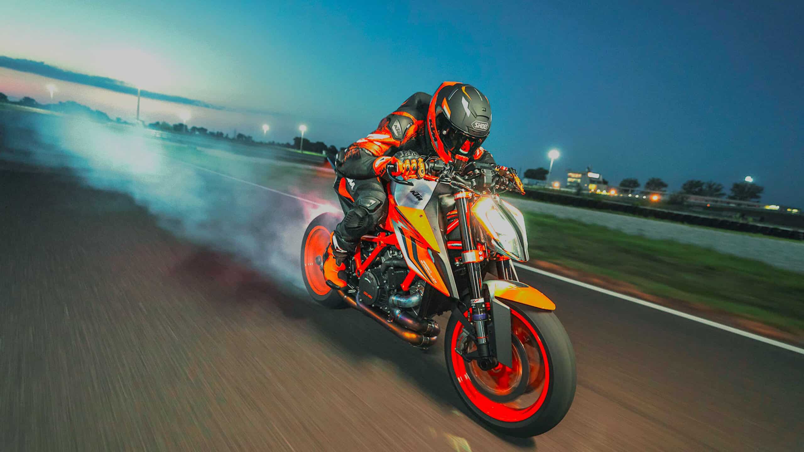 Burnout from KTM Super Duke on track