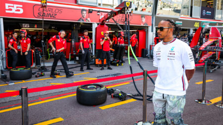 Lewis Hamilton would look good in Ferrari red. And there’s still time…