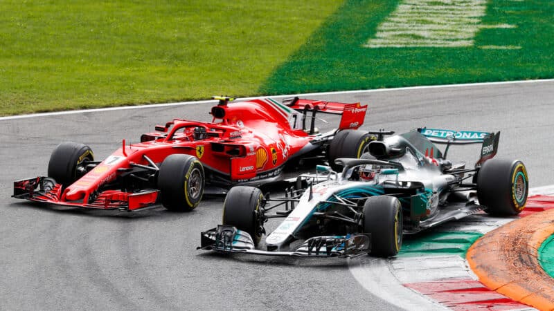 Lewis Hamilton overtakes Kimi Raikkonen in 2018 Italian Grand Prix