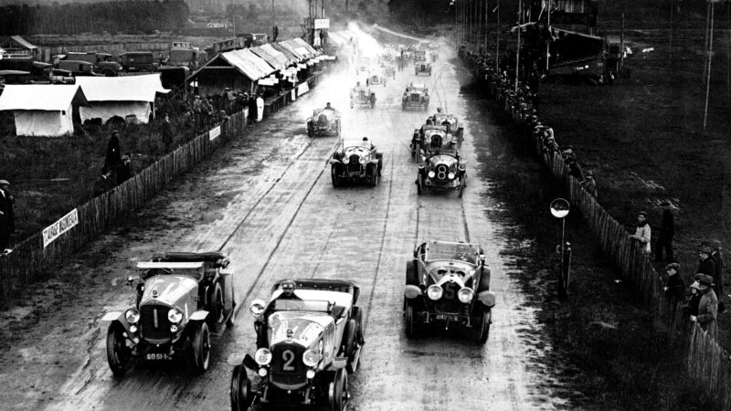 Bentley racing at Le Mands in 1923