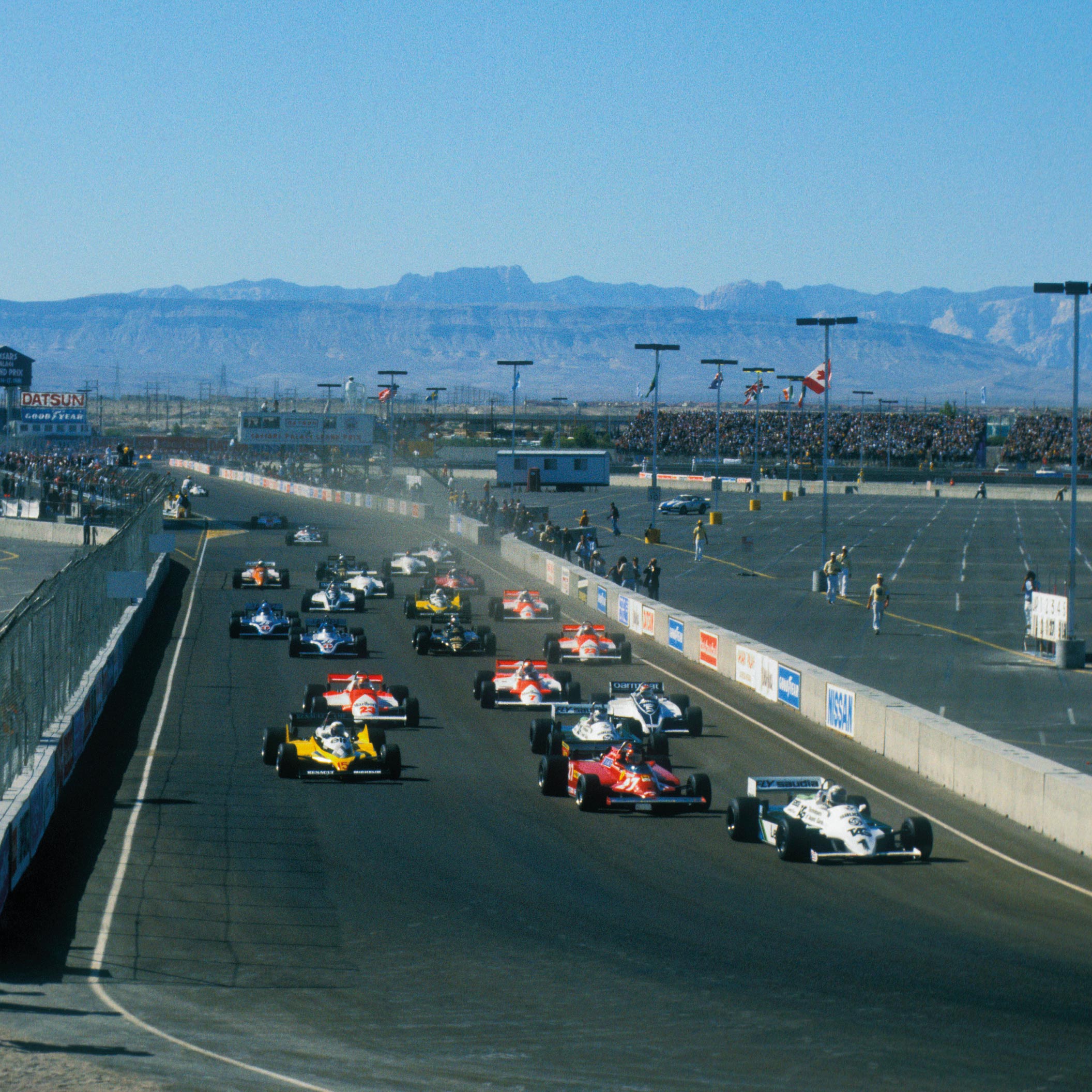 Jones leads Gilles Villeneuve in LV