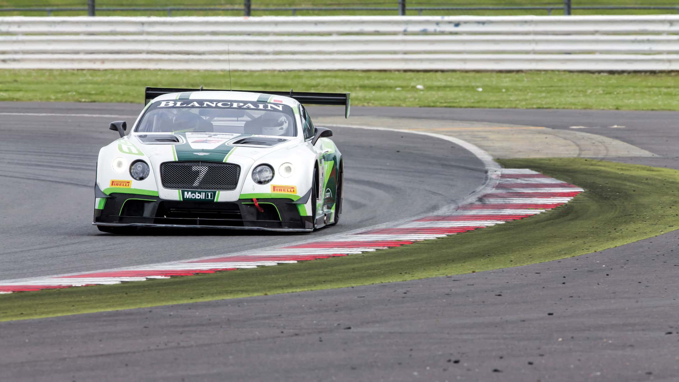 Bentley GT Racing head on