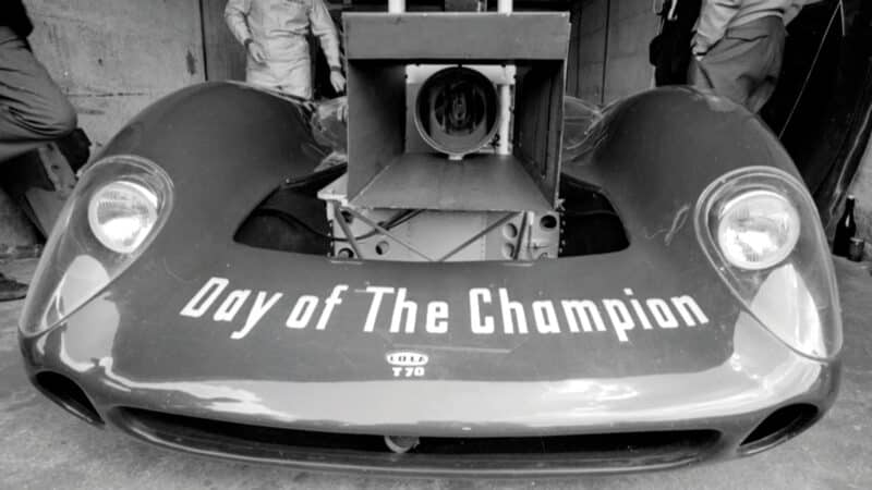 Lola-T70-camera-car