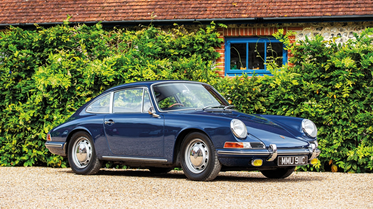 1965-Porsche-911-Prototype-and-the-First-RHD-911-produced_3