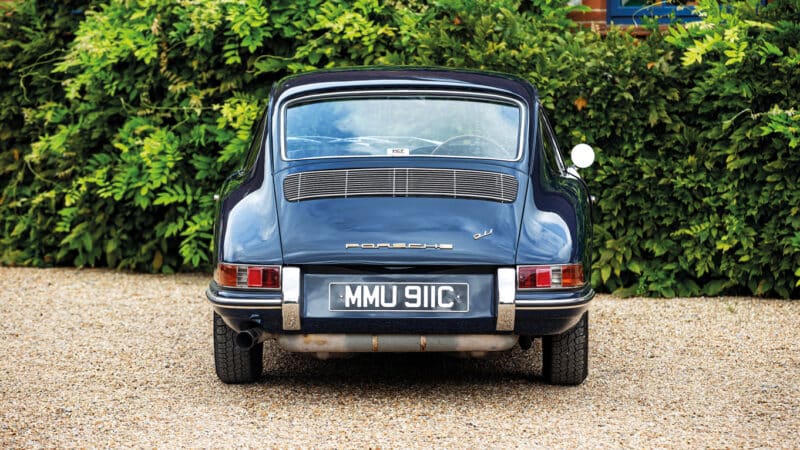 1965-Porsche-911-Prototype-and-the-First-RHD-911-produced_7