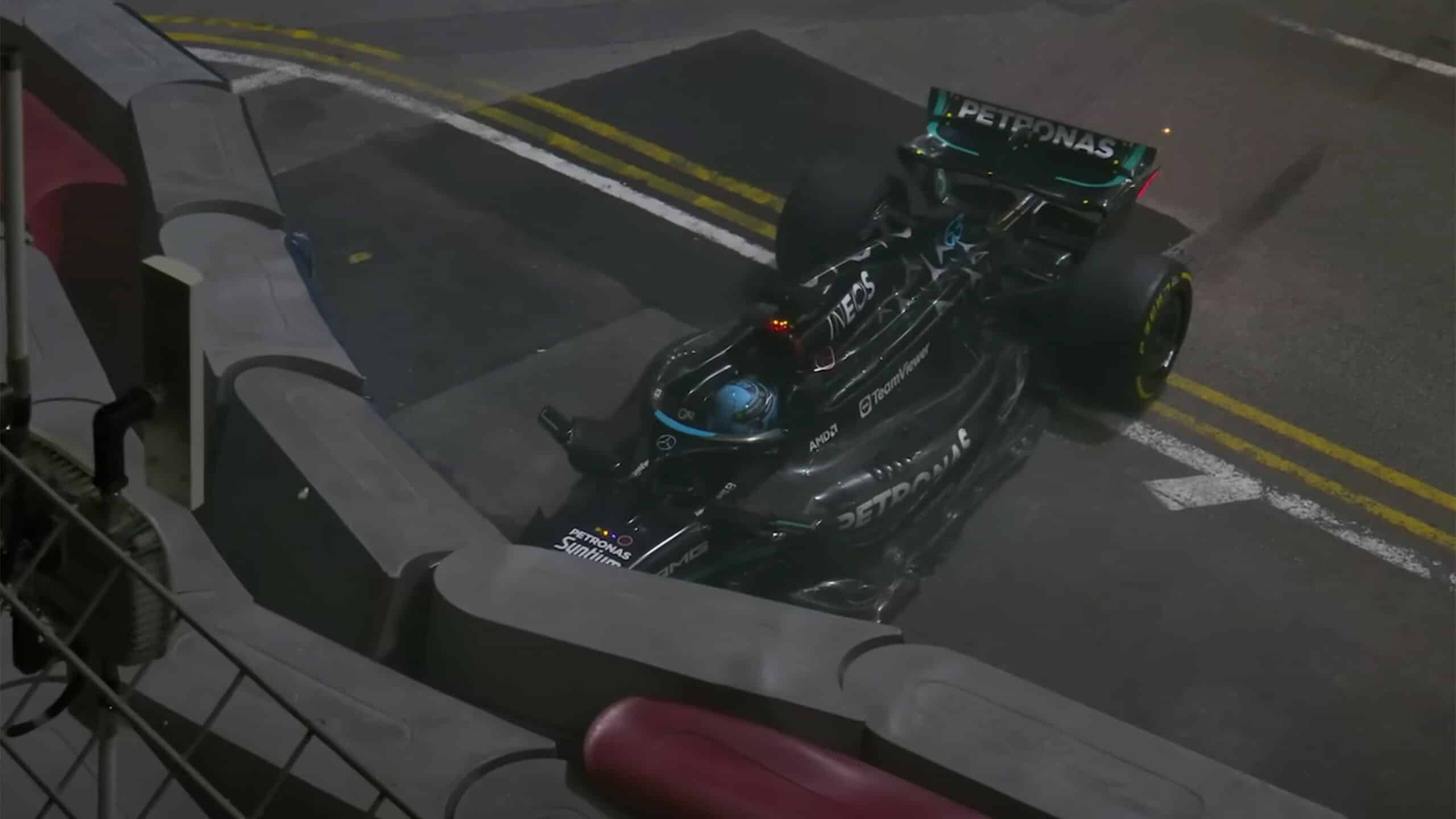 George Russell Singapore Crash