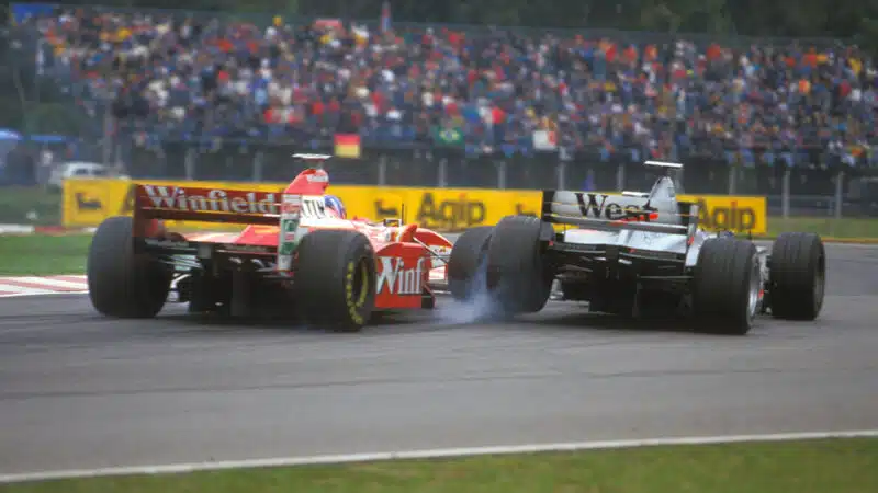 Jacques Villeneuve crashes into David Coulthard in 1997 F1 Argentine Grand Prix