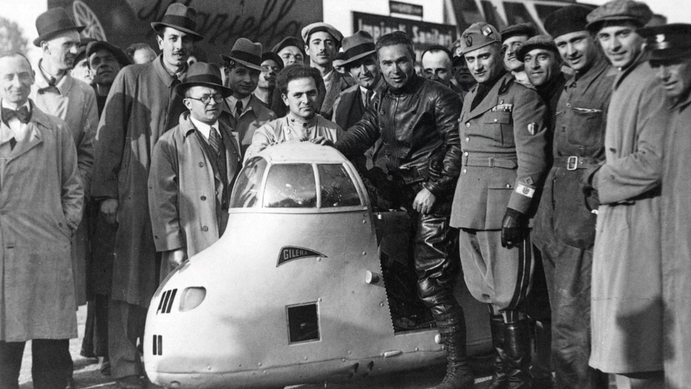 fighter-plane streamlining on their Gilera