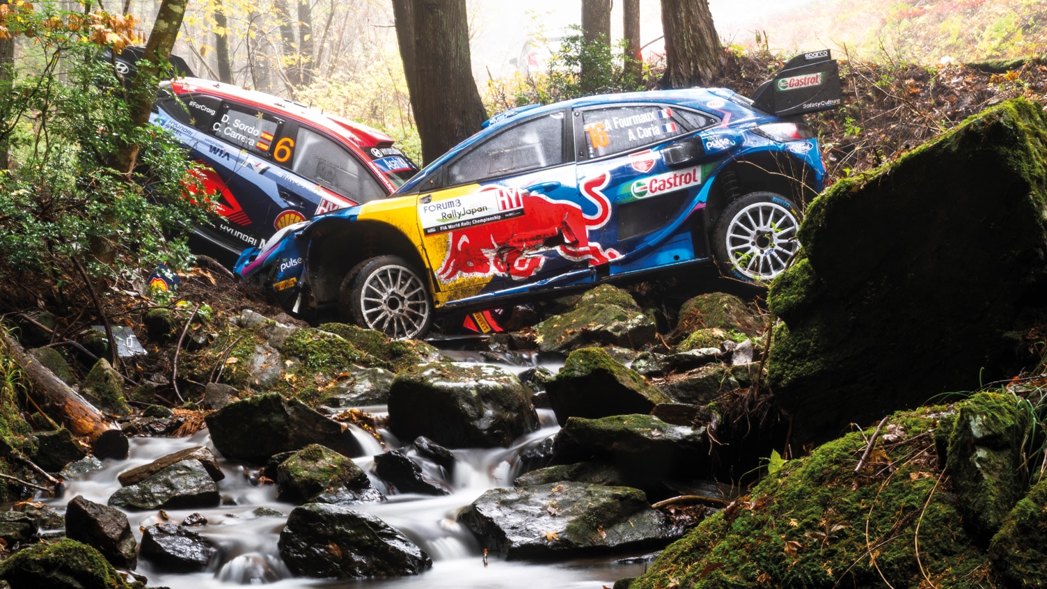 Adrien Fourmaux’s Ford and Dani Sordo’s Hyundai cross swords