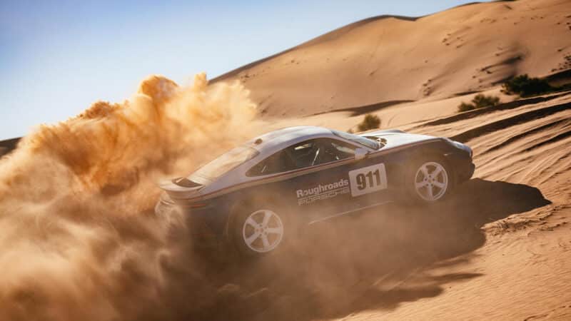 Porsche 911 Dakar in sand dunes
