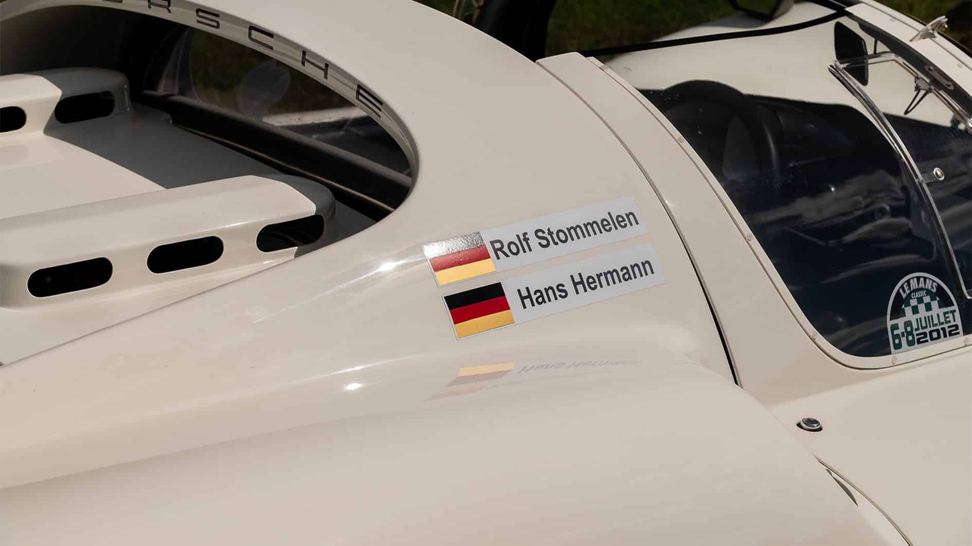 12 Porsche 910-001 Niki Lauda