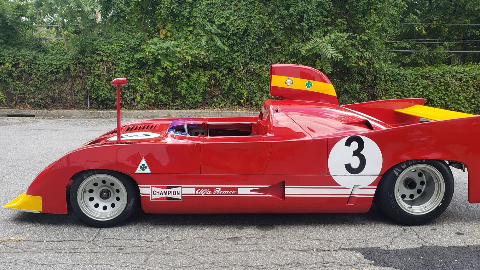 2 Alfa Romeo Tipo 33