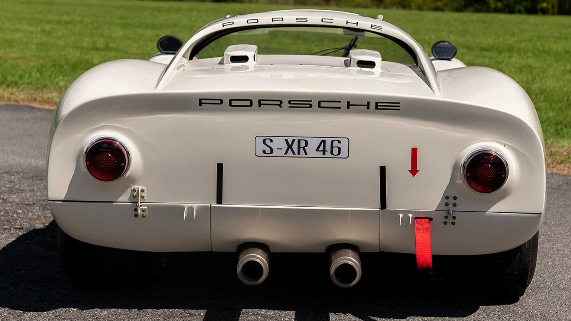 8 Porsche 910-001 Niki Lauda