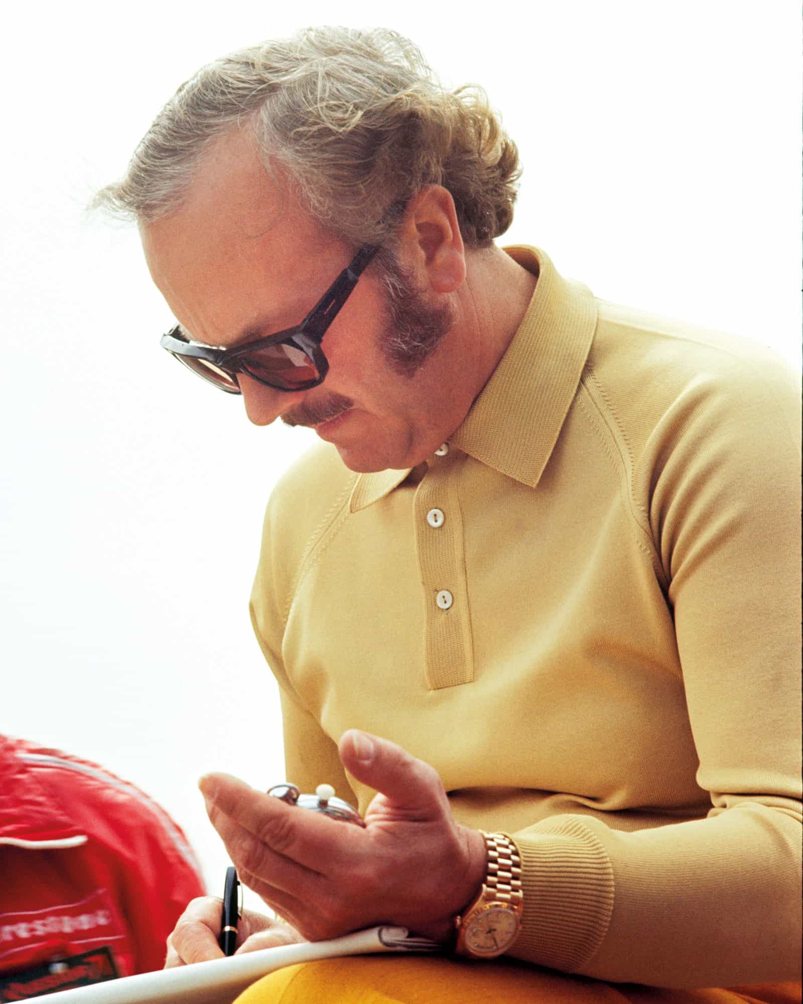 Colin Chapman working in notepad
