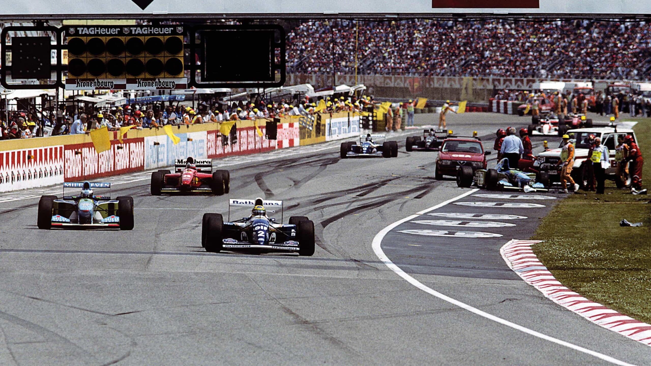 Crash – Benetton’s JJ Lehto and Lotus’s Pedro Lamy collide