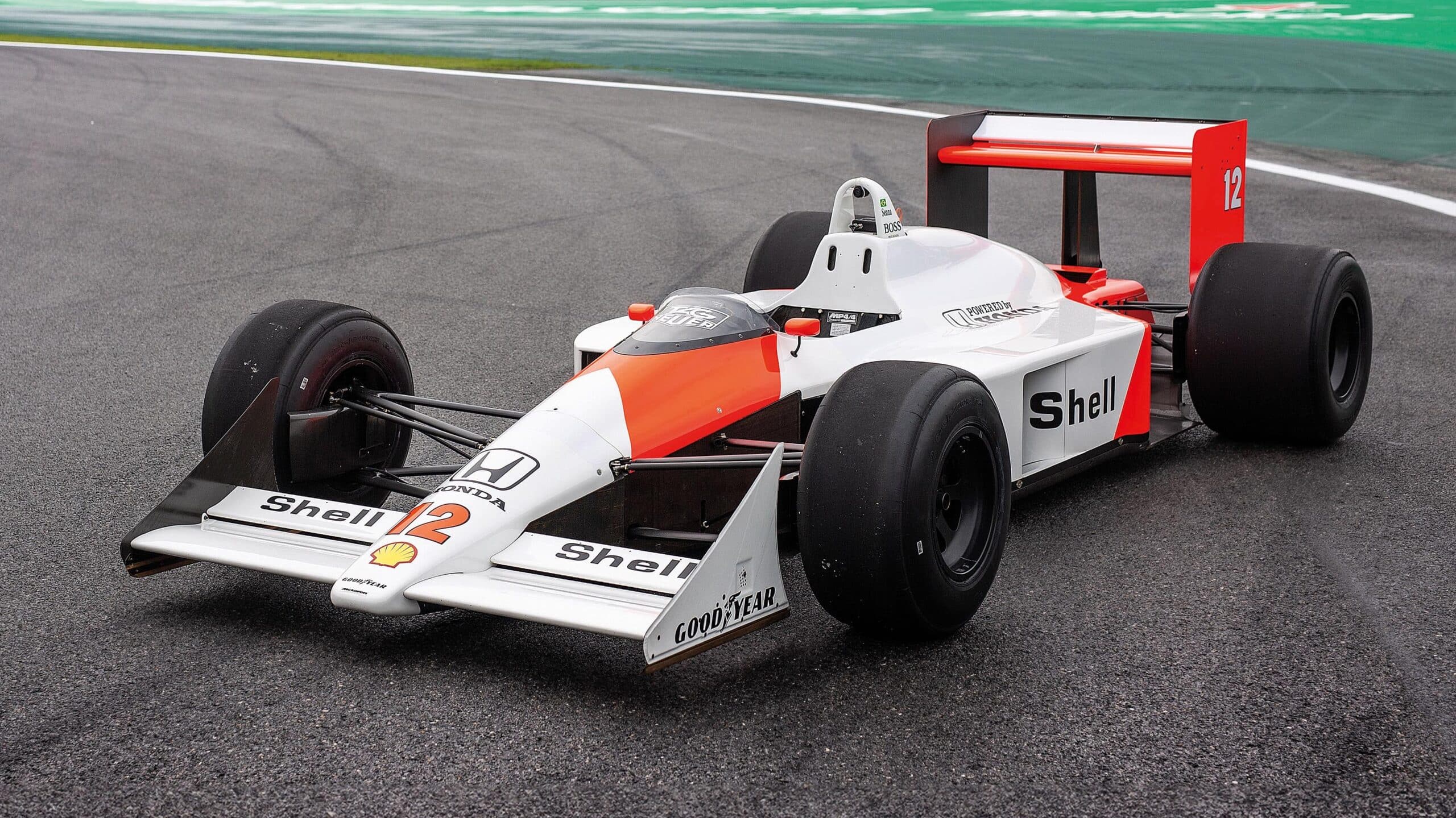 McLaren MP4 4 on Interlagos circuit
